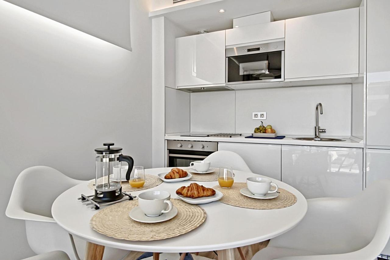 Carihuela Suites Торремолинос Экстерьер фото