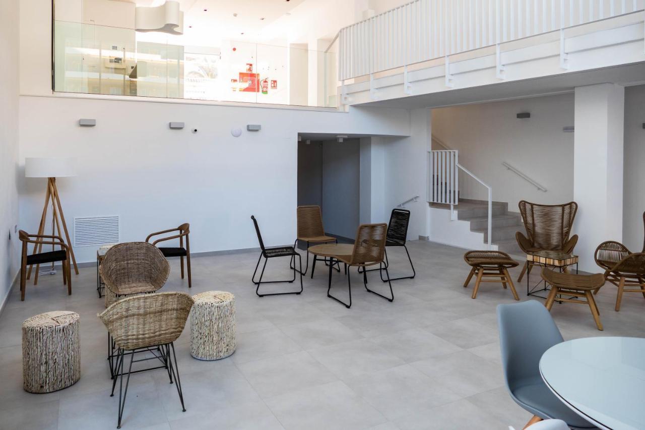 Carihuela Suites Торремолинос Экстерьер фото